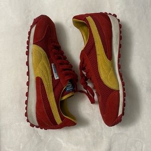 Puma red / yellow retro sneakers